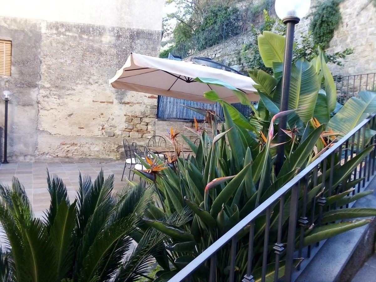 Bed & Breakfast Via Venezia Regalbuto 外观 照片